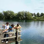 Vesting De Bronsbergen Vakantiepark *