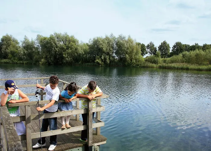 Vesting De Bronsbergen Vakantiepark *